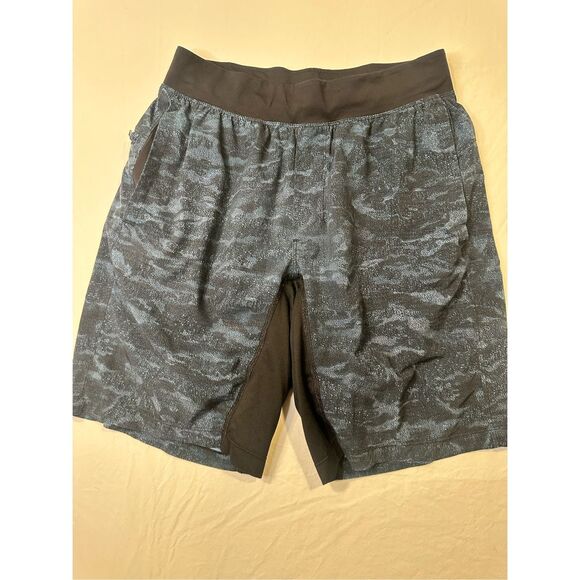 Lululemon Shorts Men Blue & Black Pattern Short Linerless 9" Pockets Gym Active, - Picture 1 of 6
